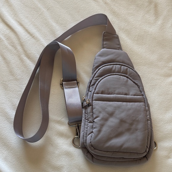 Mini sling back pack - Picture 1 of 10